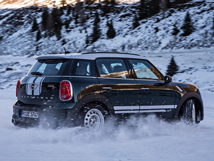  Mini Cooper SD Countryman All4 2013 года  (фото 12 из 13)